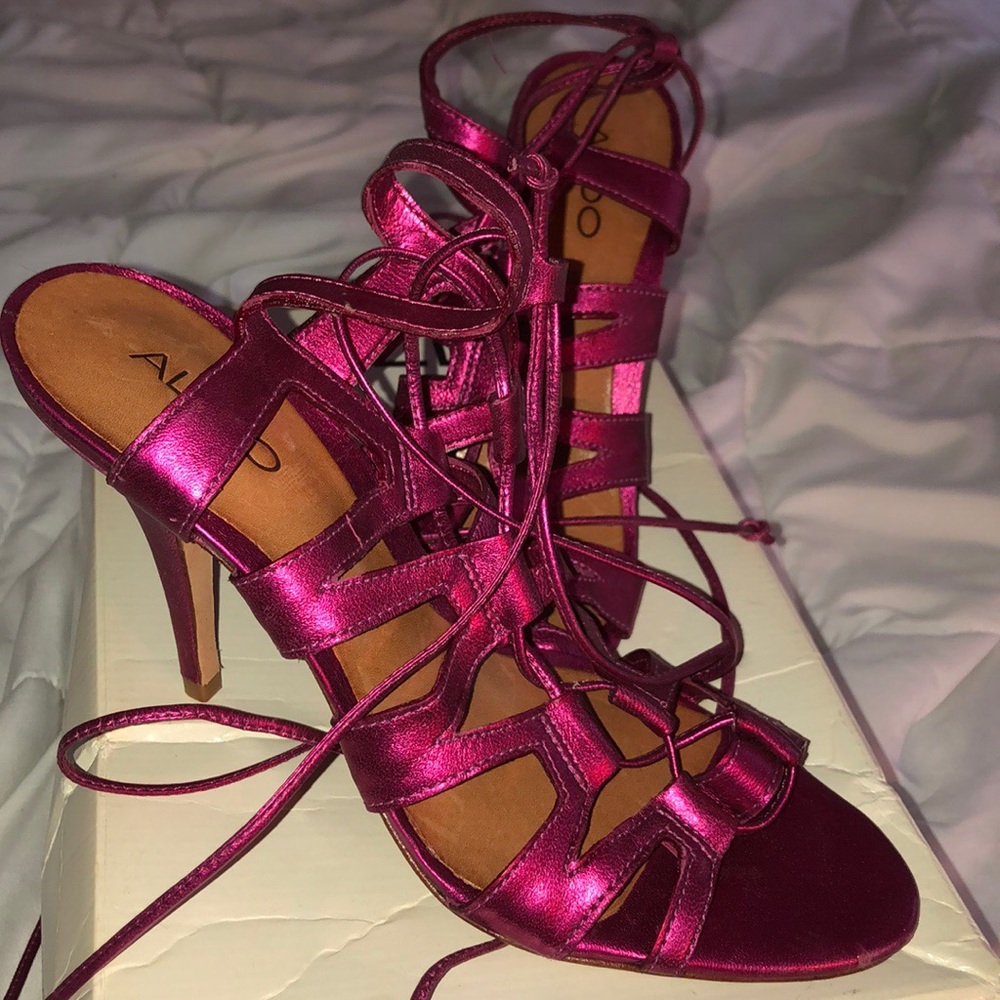 Metallic fuchsia lace up heels